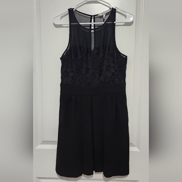 BCBGeneration Elegant Black Lace Mini Dress - Picture 1 of 4